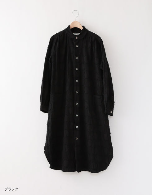 水玉カットジャカードのシャツドレス
